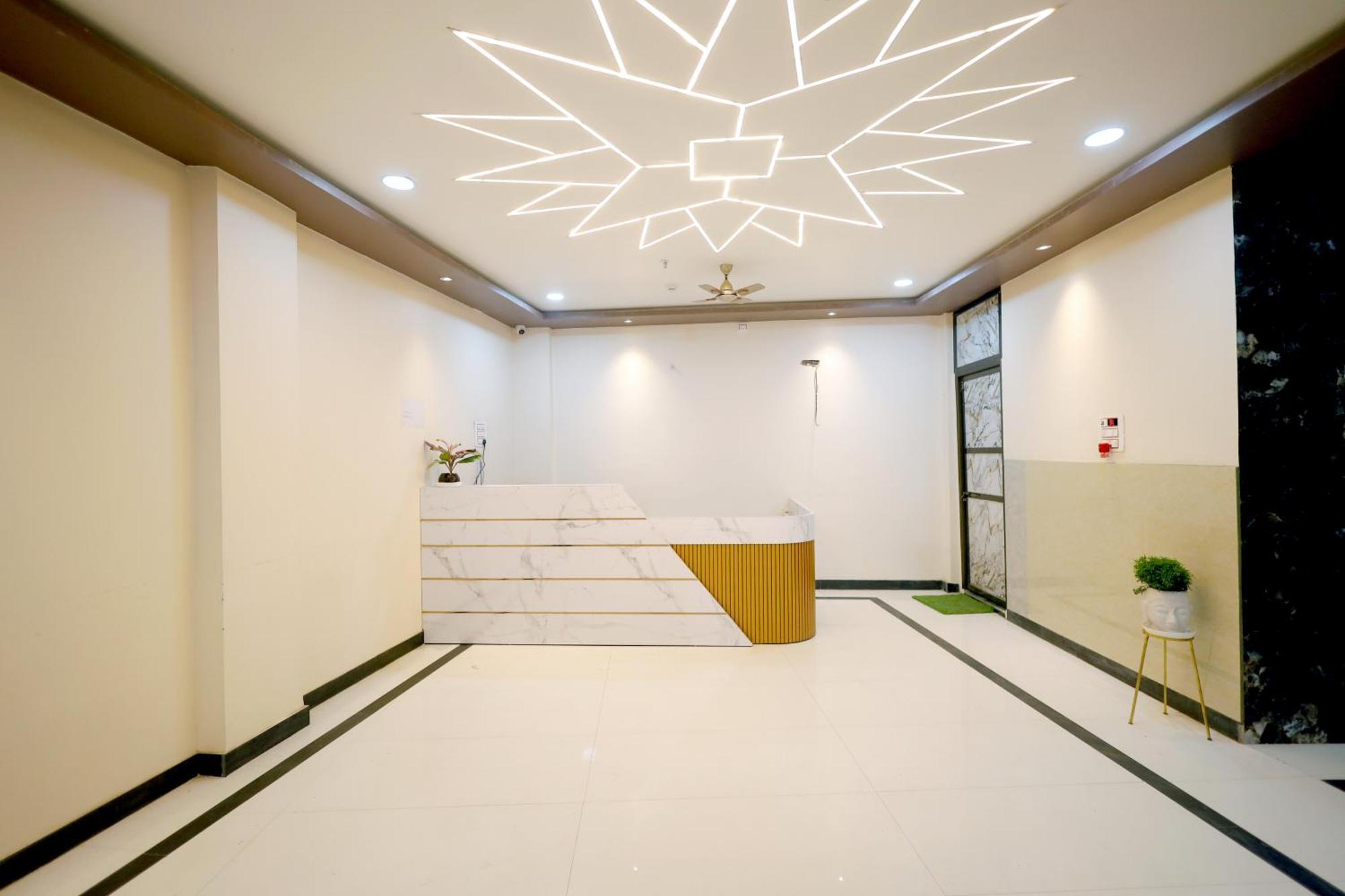 Kiran Residency Near Vishwanath Temple Hotel Varanasi Exterior photo