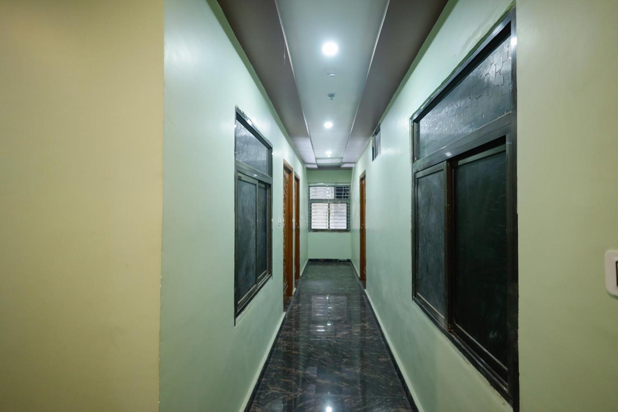 Kiran Residency Near Vishwanath Temple Hotel Varanasi Exterior photo